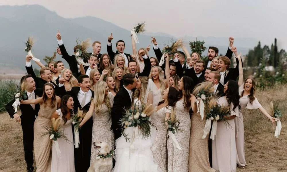The Wedding Party: Who's Who and What Are Their Roles -   Blog