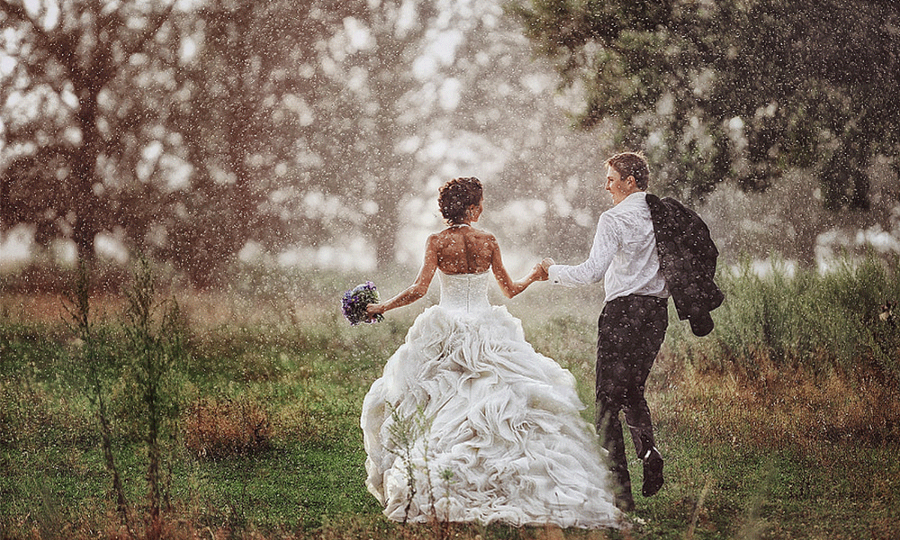 rain wedding planning 