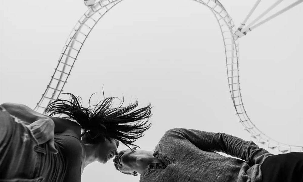 amusement park engagement photo session