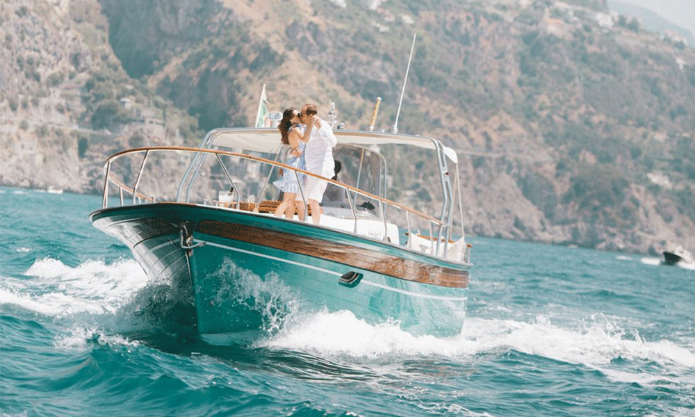 boat engagement and pre-wedding shoot